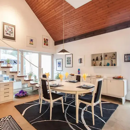 Schoenes Zimmer Mit Gartenblick 公寓 *